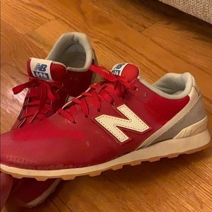women’s new balance 696 in red